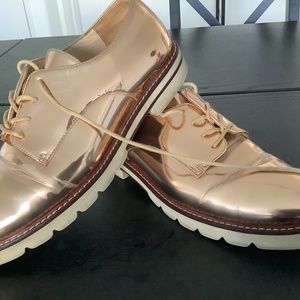 Stuart Weitzman  women size 7 Rose pink